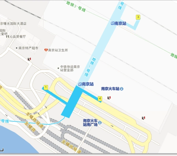 坐地铁1号线到南京站4号出口出站到地面层,从南京火车站南广场进候车