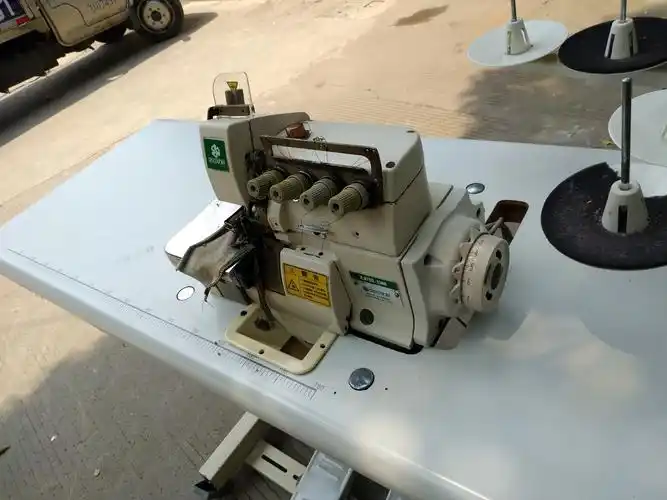 二手中捷四线机密锁边拷边清仓新中捷9成缝纫机缝纫机