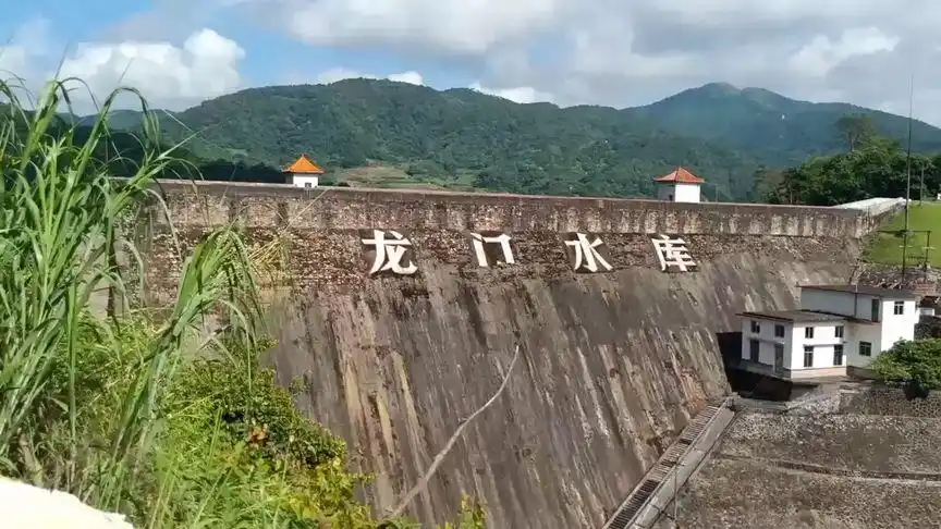 【大容山脉之龙门水库风光】