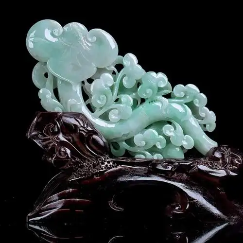 翡翠摆件华贵优雅又大气,这些翡翠摆件有什么寓意你们知道吗?