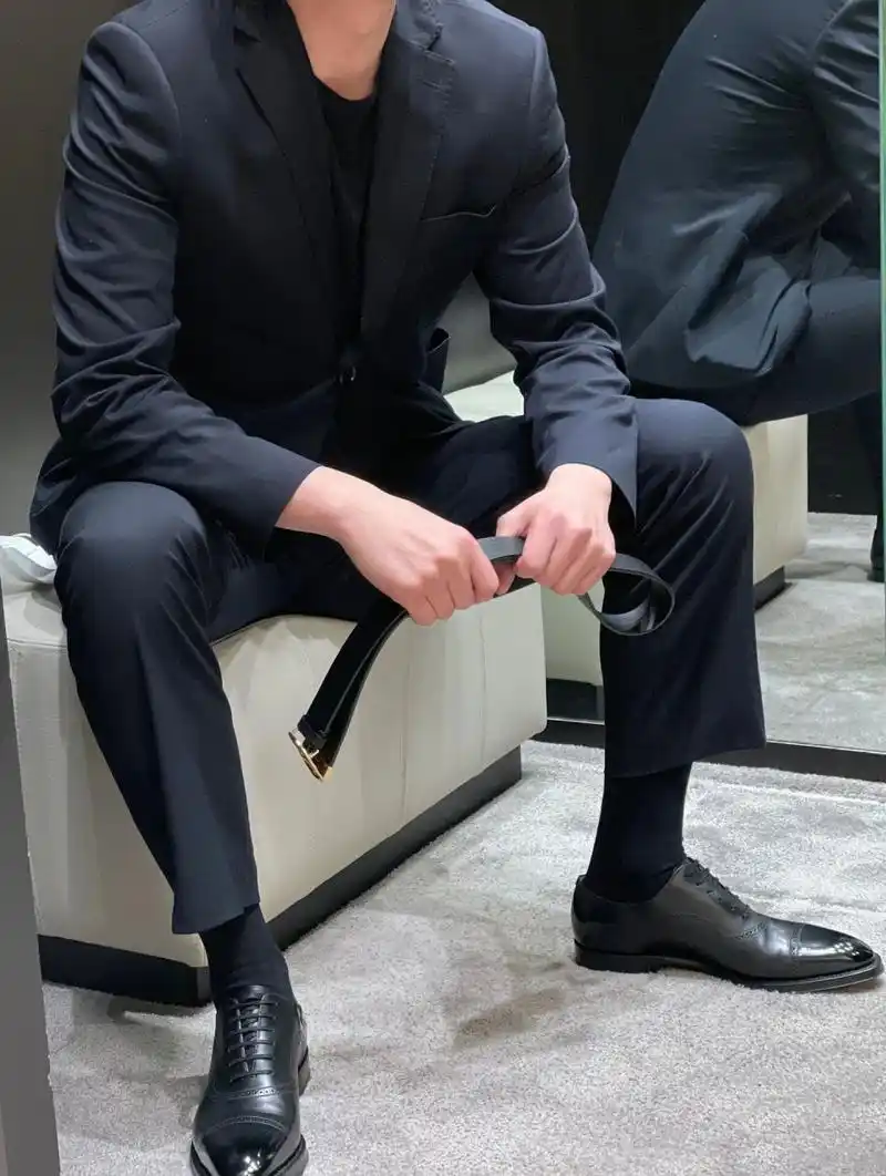 bally全新logo 正装皮鞋 正装皮鞋黑袜的气质永远不会让人失望 同一件