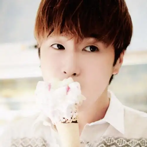 明星男头-郑允浩