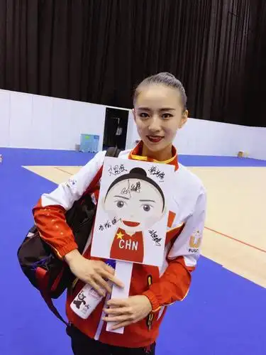 艺术体操女神运动员付庞博