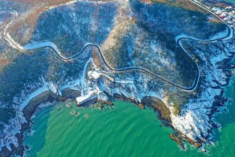 《荣成青鱼滩沿海公路》李洺震 摄威海,一个天生浪漫,适合表达爱的