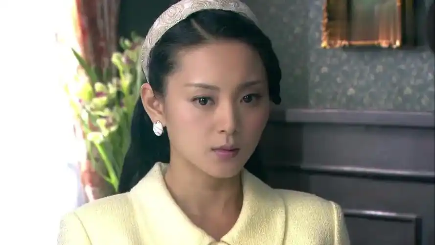 后妈的春天:美女安慰心机女,让她安心住着,真是又傻又单纯啊