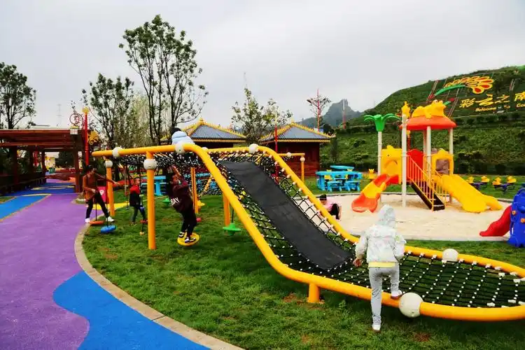 读书铺服务区儿童游乐园