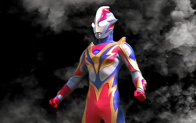 【高清竖版】梦比优斯奥特曼-无限凤凰无畏形态!