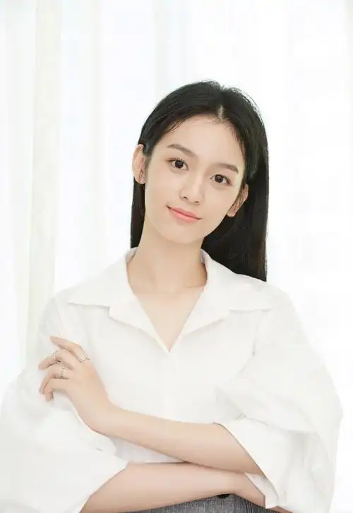 新生代演员周也率性性感写真图片,明星,高清,演员,美