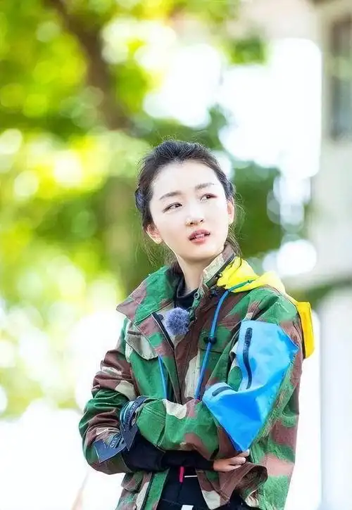 第四位:周冬雨,"炸裂式"演技