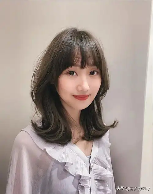 十大最流行的女生发型(好看的女士发型)