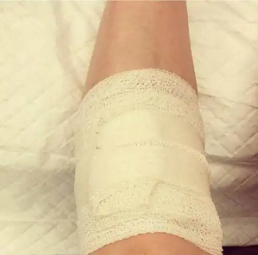 不过,再美丽的腿也要注意休息,姐姐,我来帮你包扎一下伤口吧有谦,谢谢