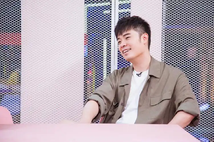 让"吨级校草"陈赫来告诉你,如何把肥宅的身材穿出型男的范儿!