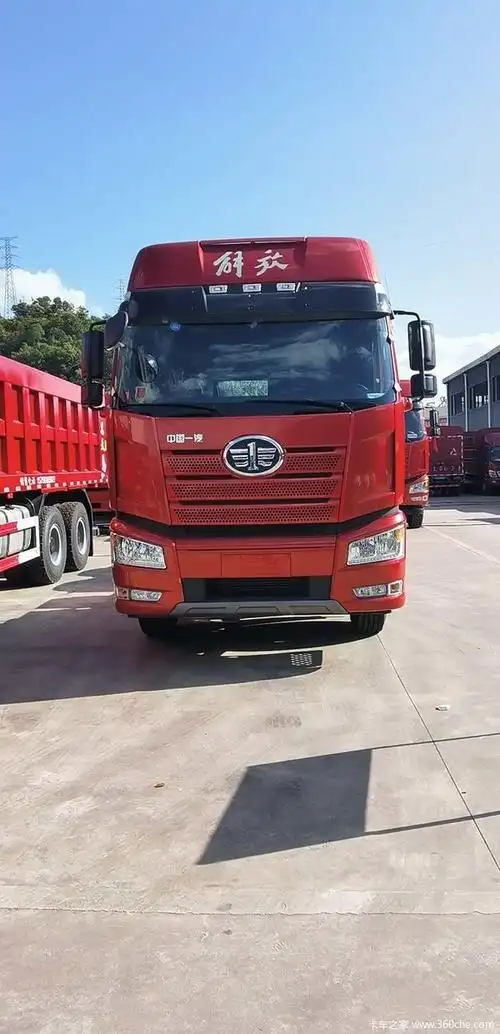 解放j6p牵引车普洱市火热促销中 让利高达33.5万