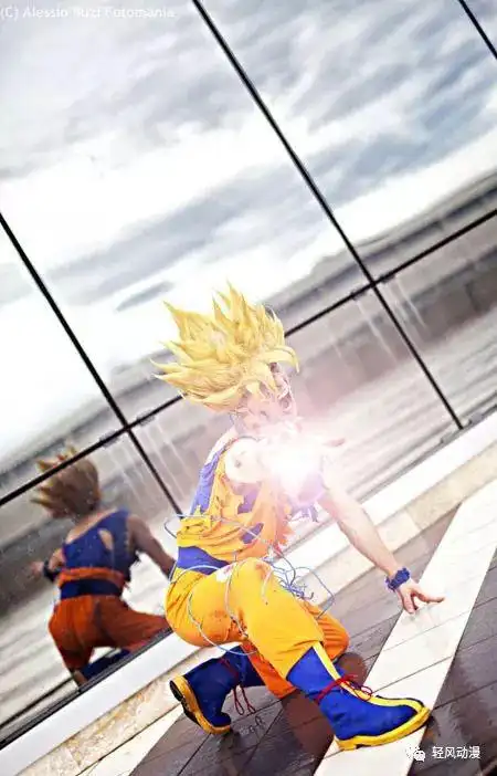 七龙珠超级赛亚人逼真cos