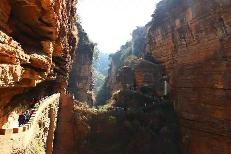 云南楚雄武定县己衣大裂谷