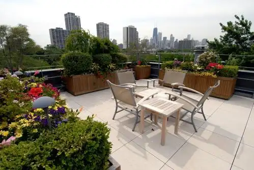 新房到手想把阳台装修好看看这些露台装修效果图吧-西安东易日盛装饰