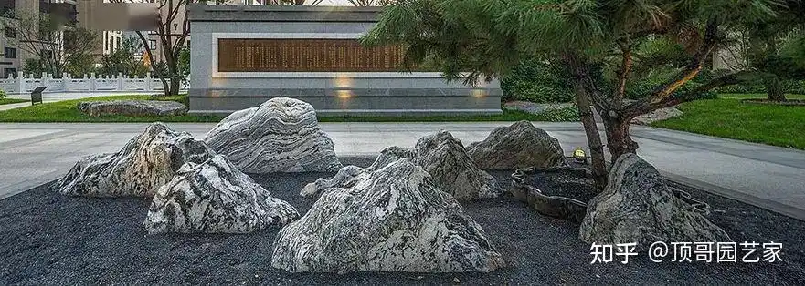 所以,园林中石头数量常采用奇数,三