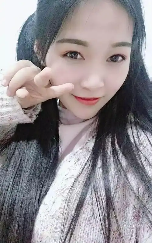 相亲:女,92年,来自团风,在银行上班.