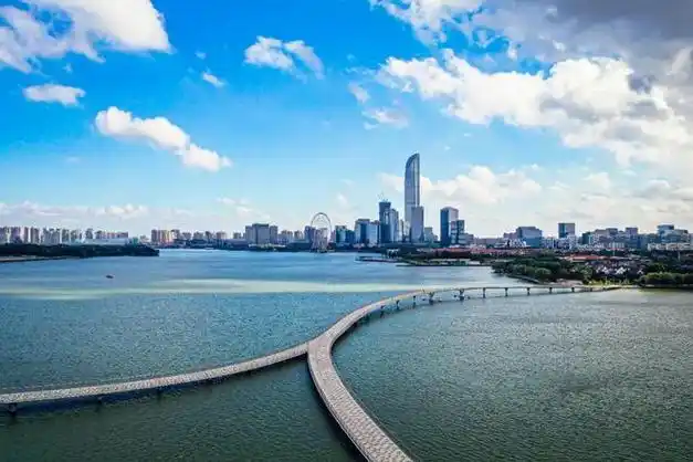 《新华日报》头版:苏州工业园区何以赢得"信任票"