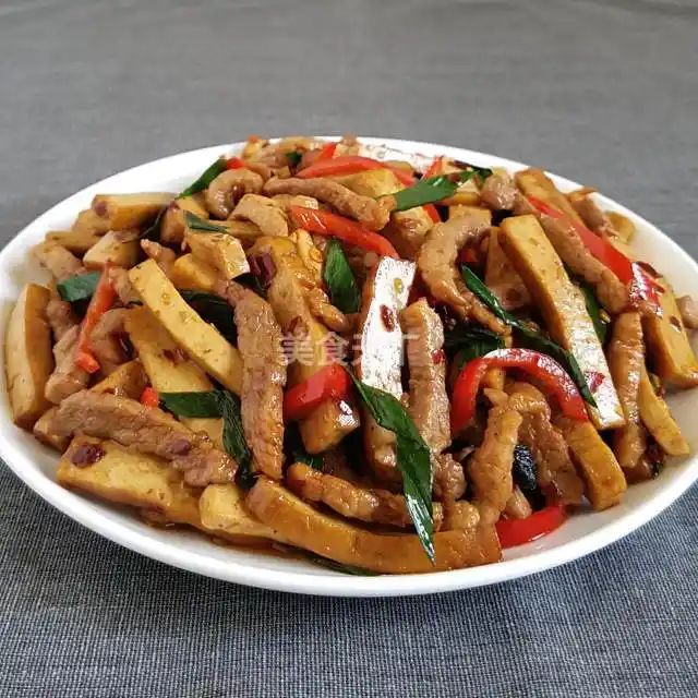 香干肉丝,鲜嫩无比,好吃下饭