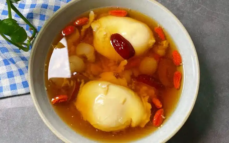 红糖鸡蛋天生一对,气血不好人要多吃,一周煲2次,补气血暖身子