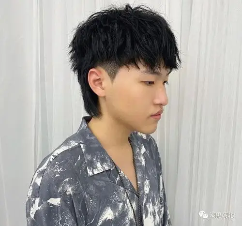 2020年末最火男生发型3款时髦个性显帅气狼尾头值得尝试