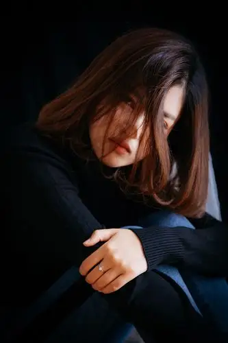 一组关于悲伤的照片