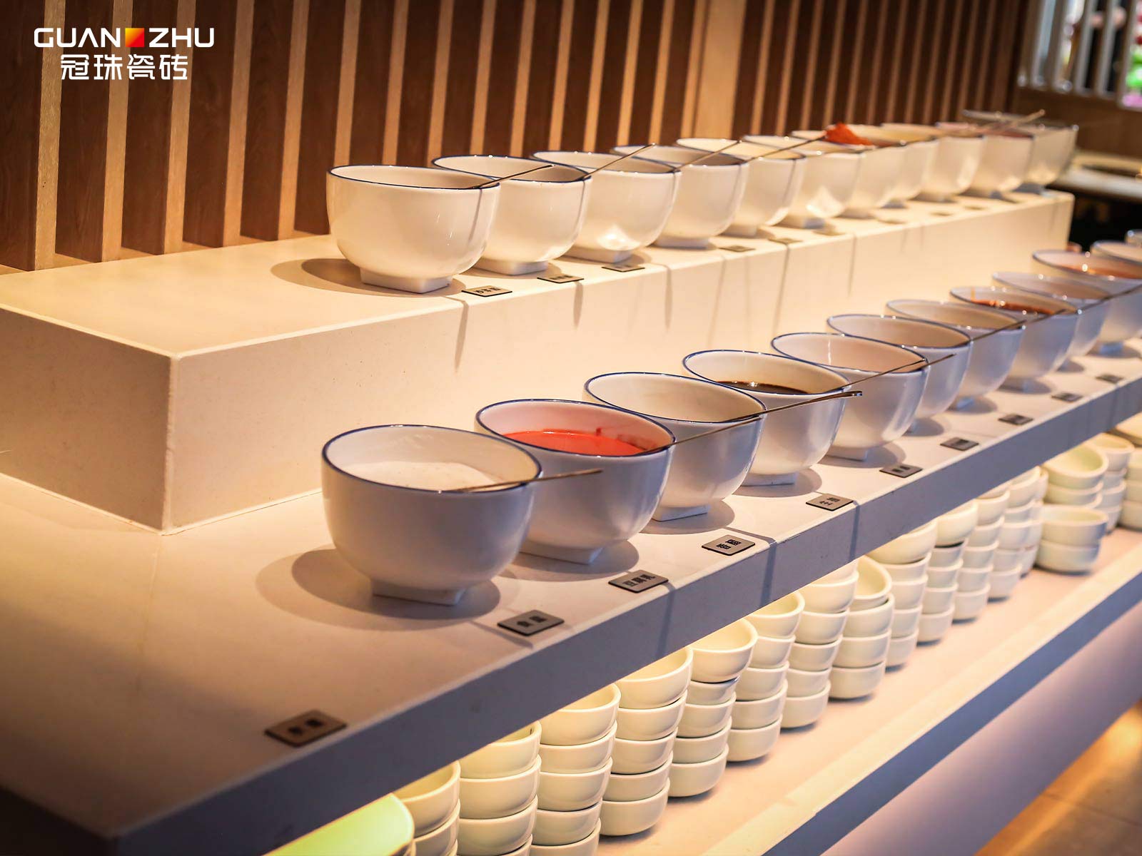 冠珠魔术师岩板，抗污耐磨