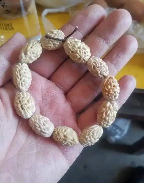 这小玩意儿不花钱,配串起范儿!|菩提根|手串|山楂|果核_网易订阅