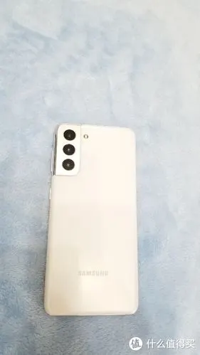 于是继续降期,嗯,s21也不错,小一点又不是不能用,塑料壳就塑料壳吧,不