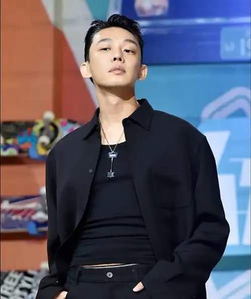 今天,韩国警方就刘亚仁吸毒开启新一轮回应,刘亚仁因为吸毒全面停止