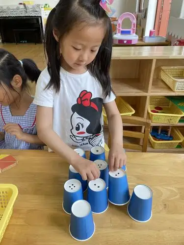 只需要几个纸杯,在的巧思秒想下可以变化出多种玩法~纸杯游戏纸杯不仅