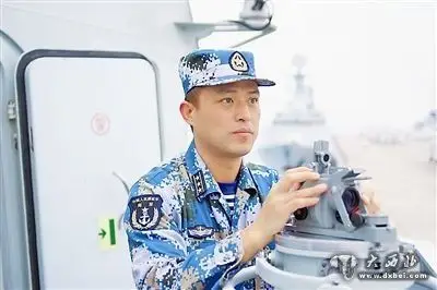 中国首艘052d舰配南海舰队 首任舰长曝光