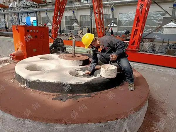 大型铸钢件厂家为什么用翻砂造型?