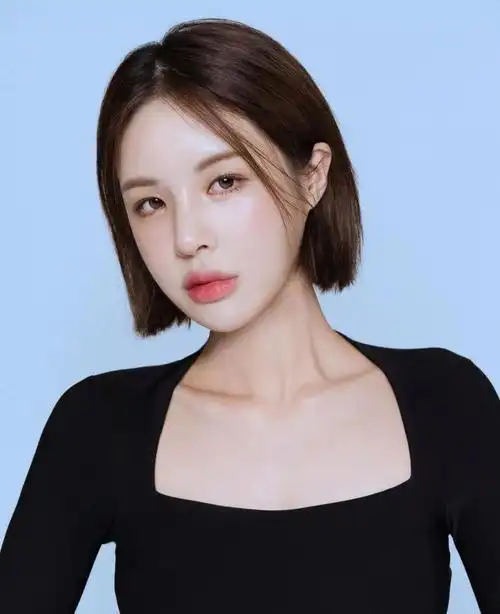 短发#女生短发发型越普通的短发,越耐看.