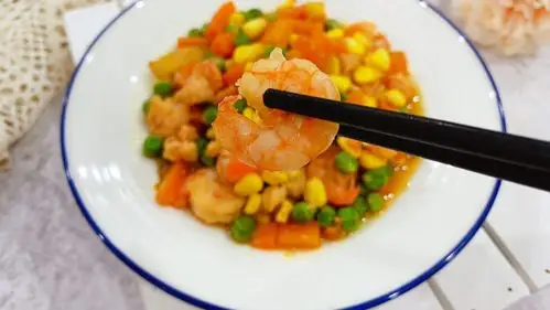 胡萝卜炒虾仁