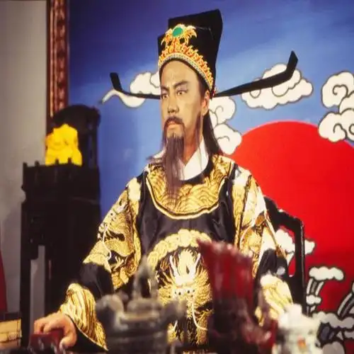 tvb《包青天》剧照该剧并非是中国内地观众最早看到包青天版本, 但