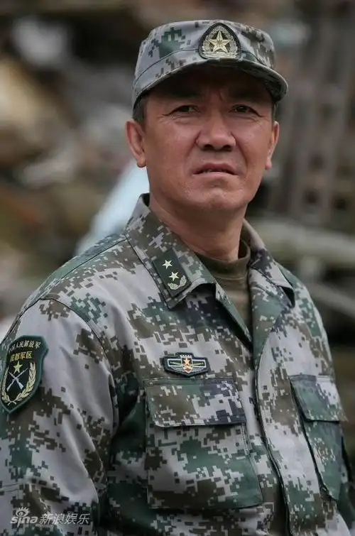 资料图片电影惊天动地演员定妆照李幼斌