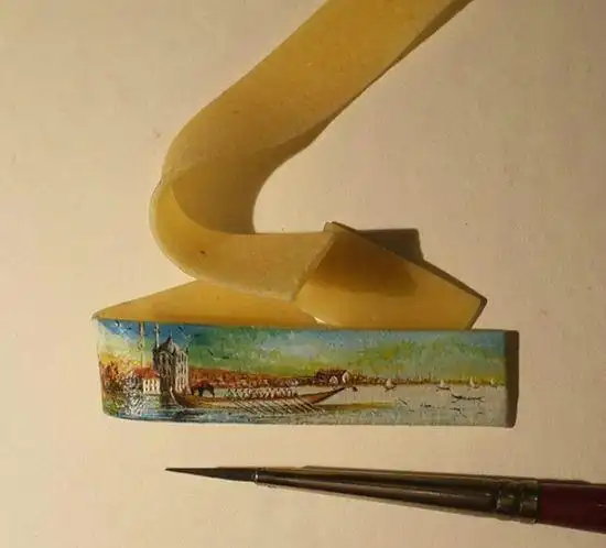 微型画:药片大米口香糖统统拿来画画