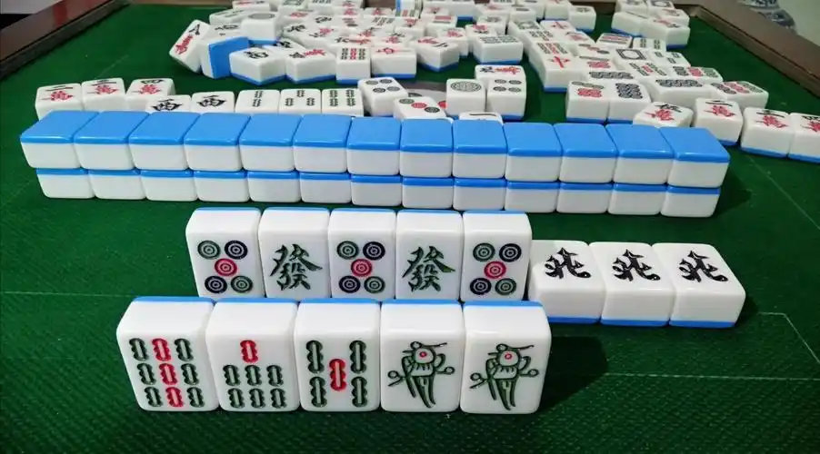 北方麻将怎么摆一排多少个(108张麻将怎么码牌)-汇君网