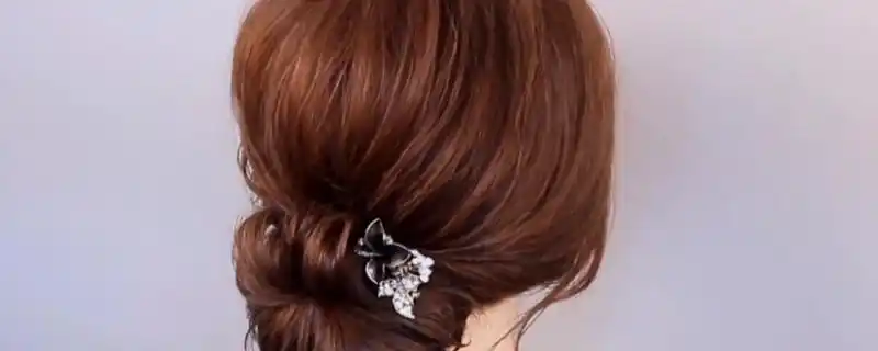 怎样盘发好看又简单,40一50岁盘头发型教程?