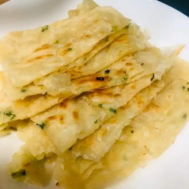 葱油饼最详细的家常做法,外酥内软,层次丰富,简单营养又美味!