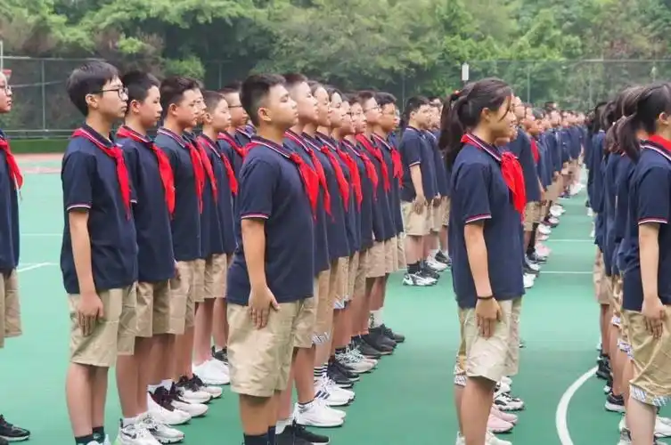 越自律越自由重庆市树人中学校开展初2025级新生入格训练