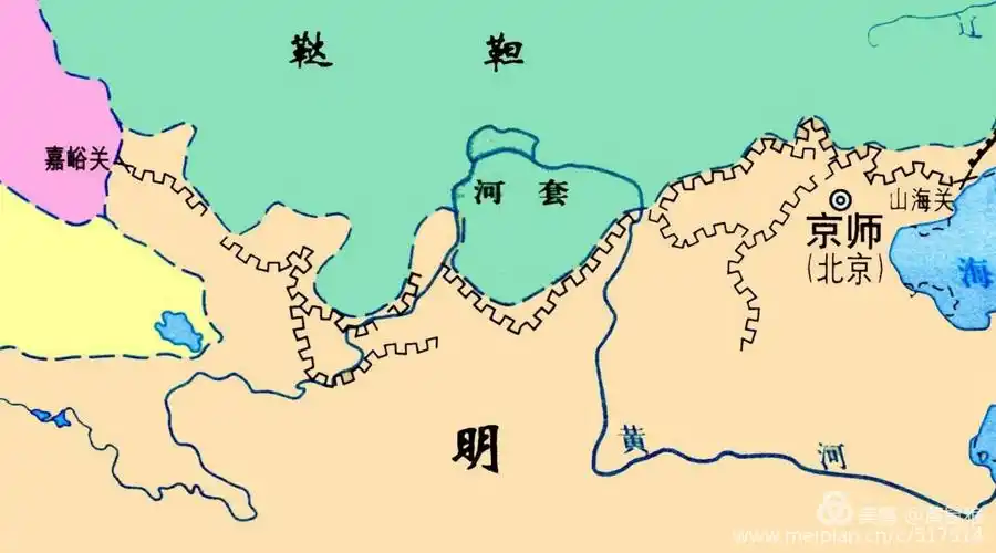 地图上代表长城的线段是长长的一根有点像隧道.