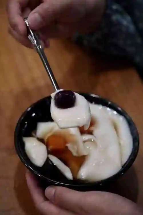 冰神糖水铺(中山路店)-"中山路网红糖水店打卡!点的招牌椰汁香芋.