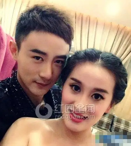 格格》 《封神英雄》《封神英雄榜》等经纪公司:简远信工作室毕业院校