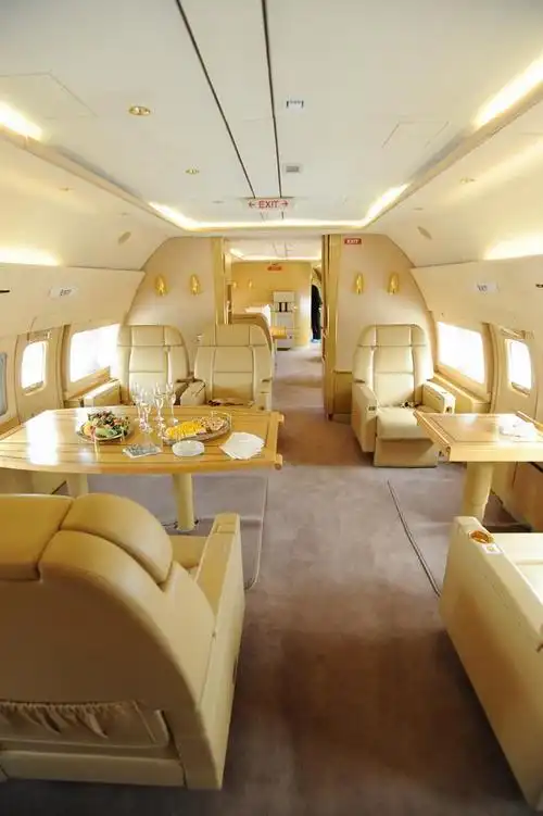 波音bbj顶级公务机豪华内饰下午14时30分,此架注册号为 b5266 的波音