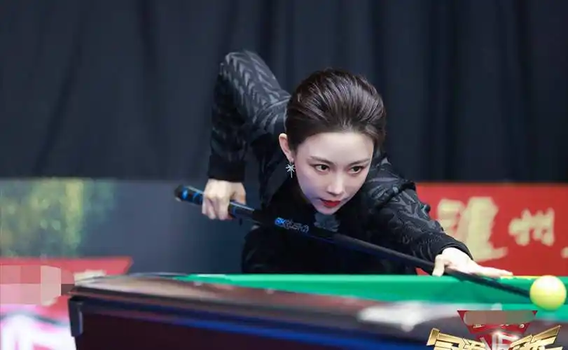 台球女王潘晓婷恋情曝光:疑似与神秘帅哥已同居_刘大锤_爱情_个人