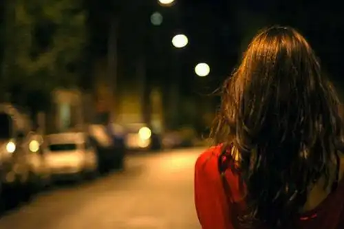 一个人的夜晚伤感说说 适合深夜发的短句说说_说说大全-句子世界网