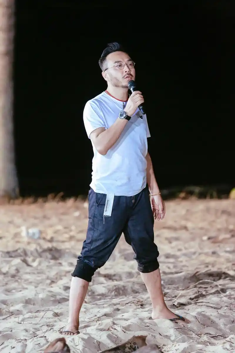 原创汪涵代言借贷app翻车?本人回应:两年前已解约,会尽力解决此事